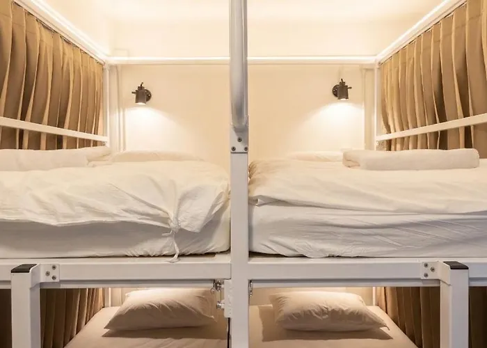 Arta Hostel